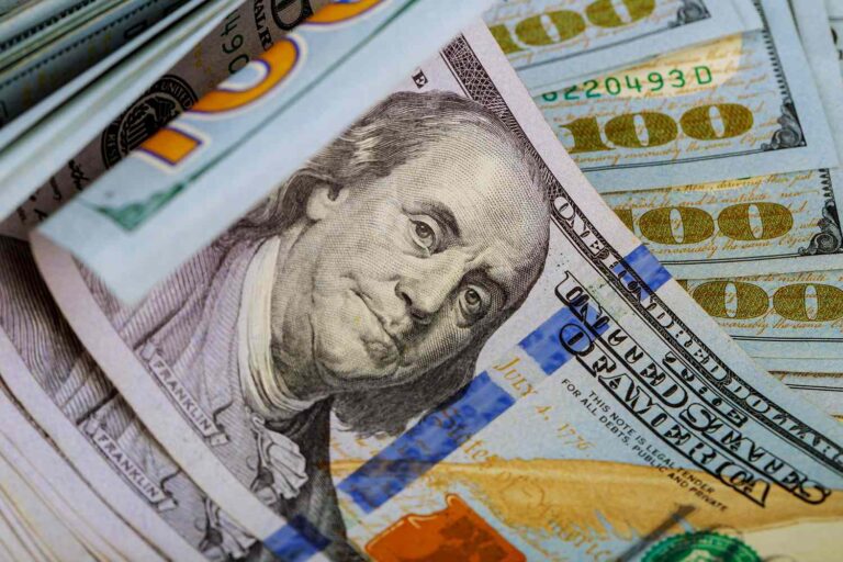 ФОП у доларах: як здавати звітність та особливості валютних операцій
