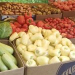 Цінова весна: картопля, помідори, огірки дешевшають в Україні. Актуальні ціни