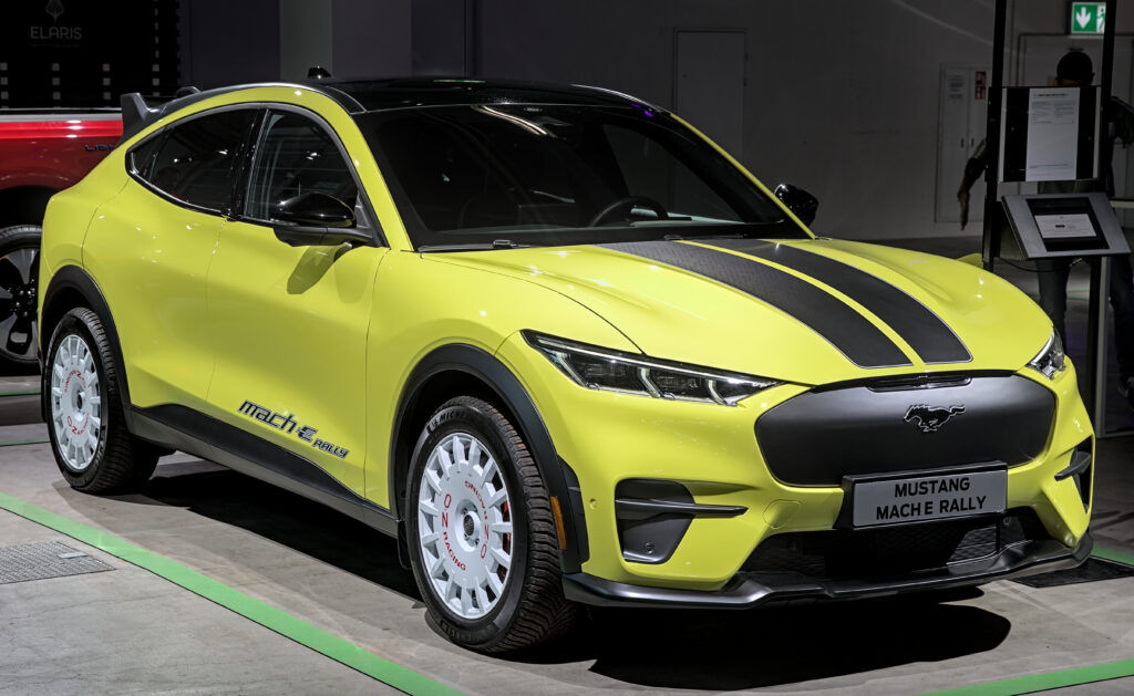 Ford на вістрі: Китайські електромобілі скоро в США, готуємося!