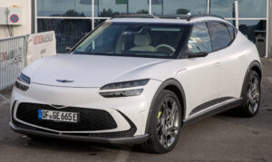 Genesis GV60 Magma: 641 к.с. спортивного електрокросовера. Ціна розкрита!
