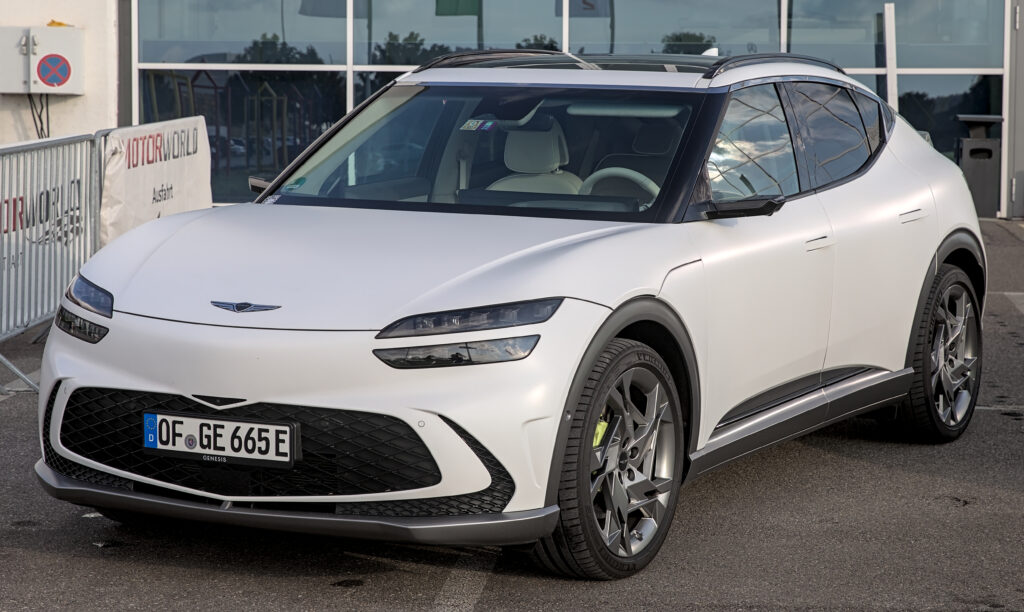 Genesis GV60 Magma: 641 к.с. спортивного електрокросовера. Ціна розкрита!