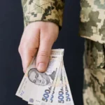 Військова частина відмовила у виплаті 1 млн грн за службу до 25 років. Суд став на бік бійця?