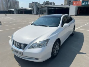 Київський Lexus ES 2006 року продають як капсулу часу з мінімальним пробігом