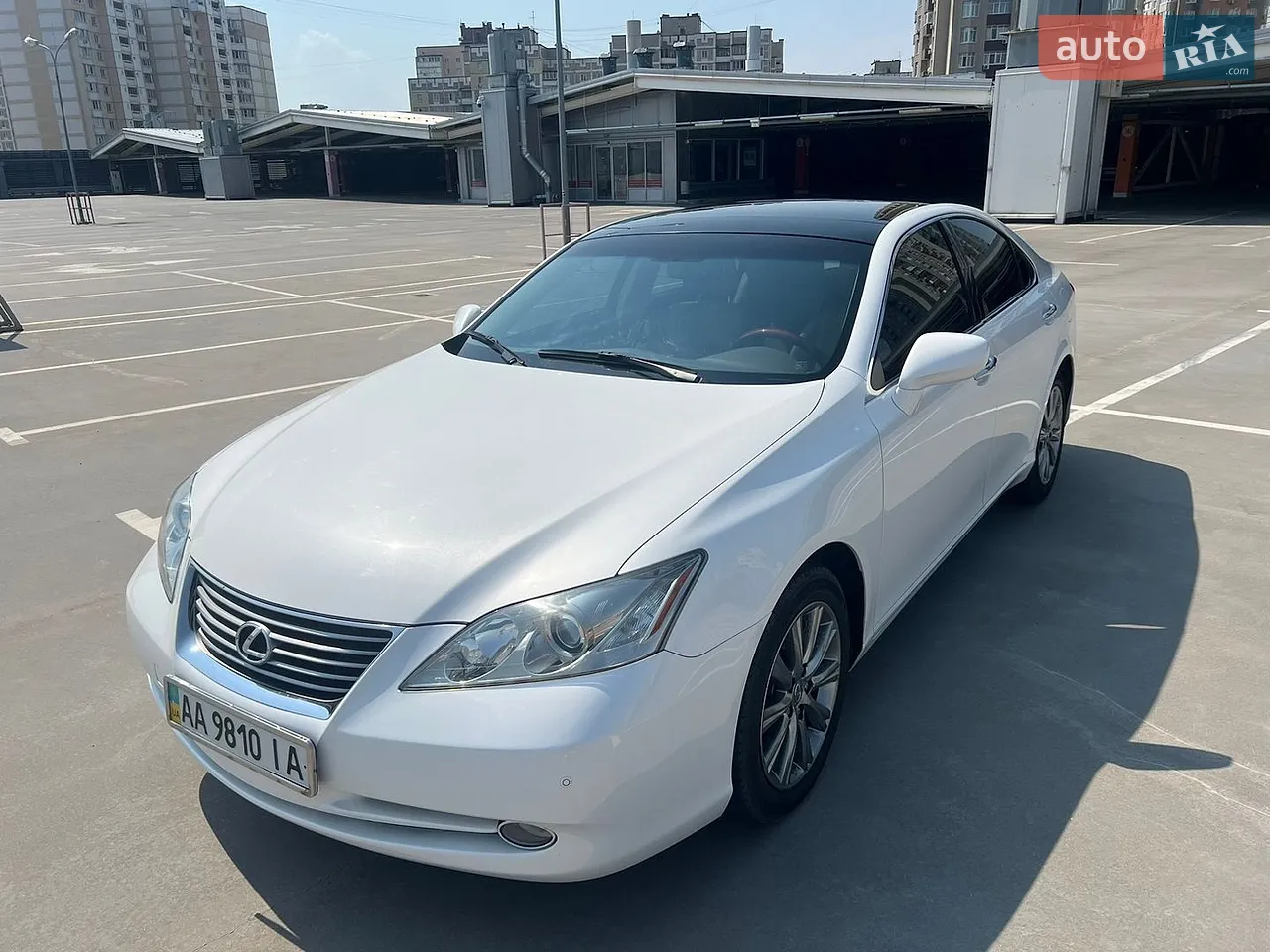 Київський Lexus ES 2006 року продають як капсулу часу з мінімальним пробігом