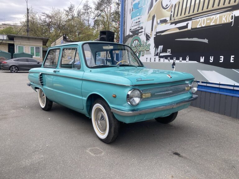 Old Car Land у “Колесах Історії”: американська класика та унікальні “Волинянки” 12-13 вересня
