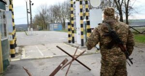 Тривоги можуть зупинити роботу пунктів пропуску попередили у ДПСУ