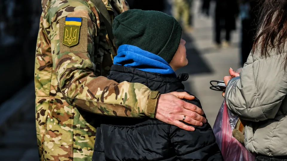 Верховний Суд роз'яснив, чи можуть відібрати дитину у батька-захисника України