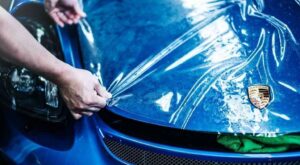 Міфи про антигравійну плівку, у які досі вірять автовласники