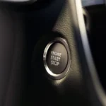Значок A в машині: що означає індикатор Start-Stop і чому він блимає